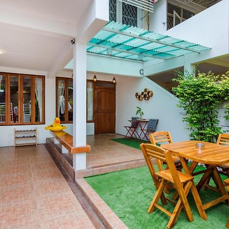 White Beach House Hua Hin 20 Second To The Beach Exterior foto