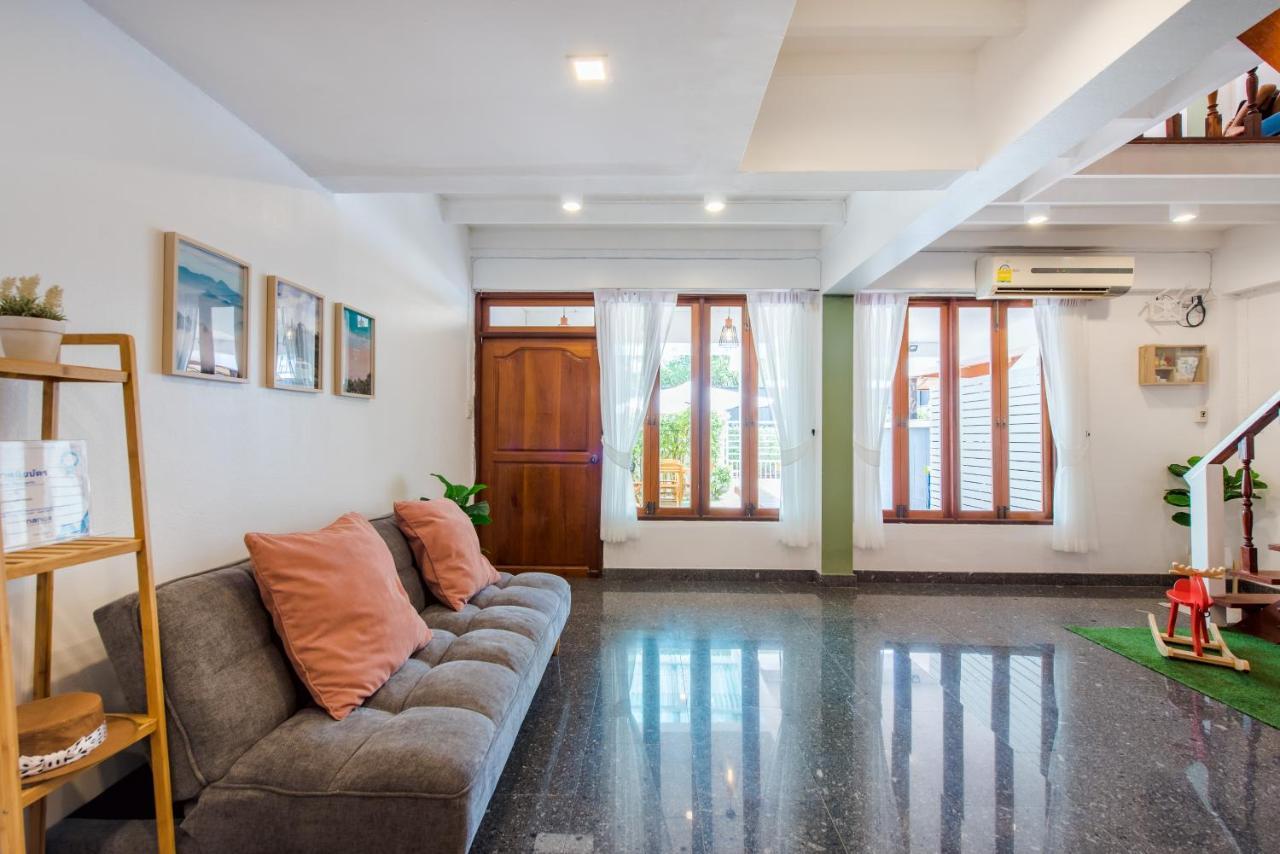 White Beach House Hua Hin 20 Second To The Beach Exterior foto