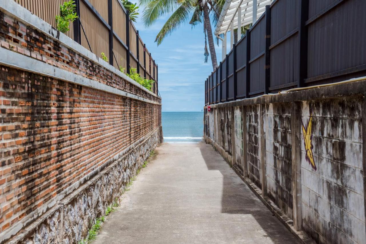 White Beach House Hua Hin 20 Second To The Beach Exterior foto