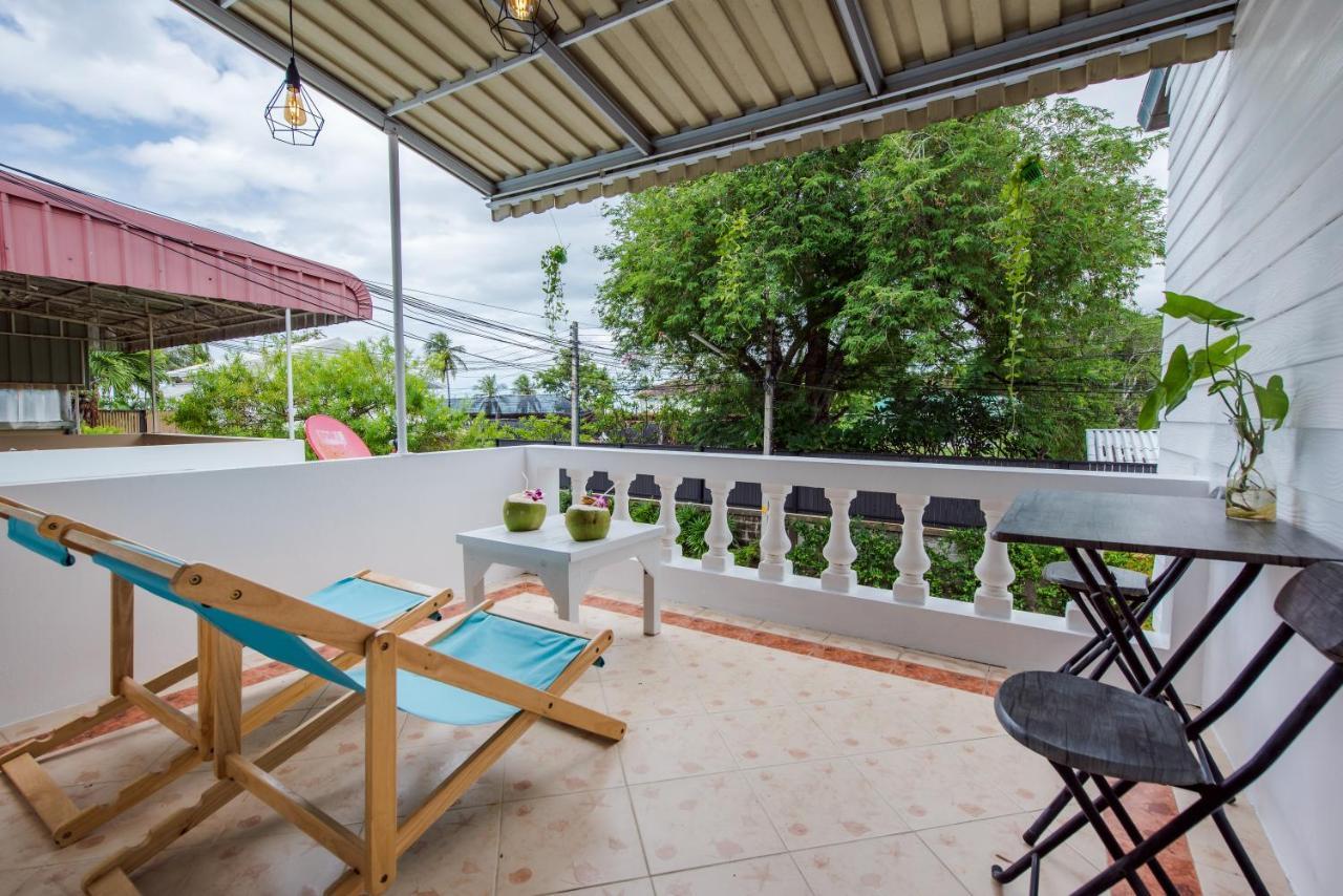 White Beach House Hua Hin 20 Second To The Beach Exterior foto