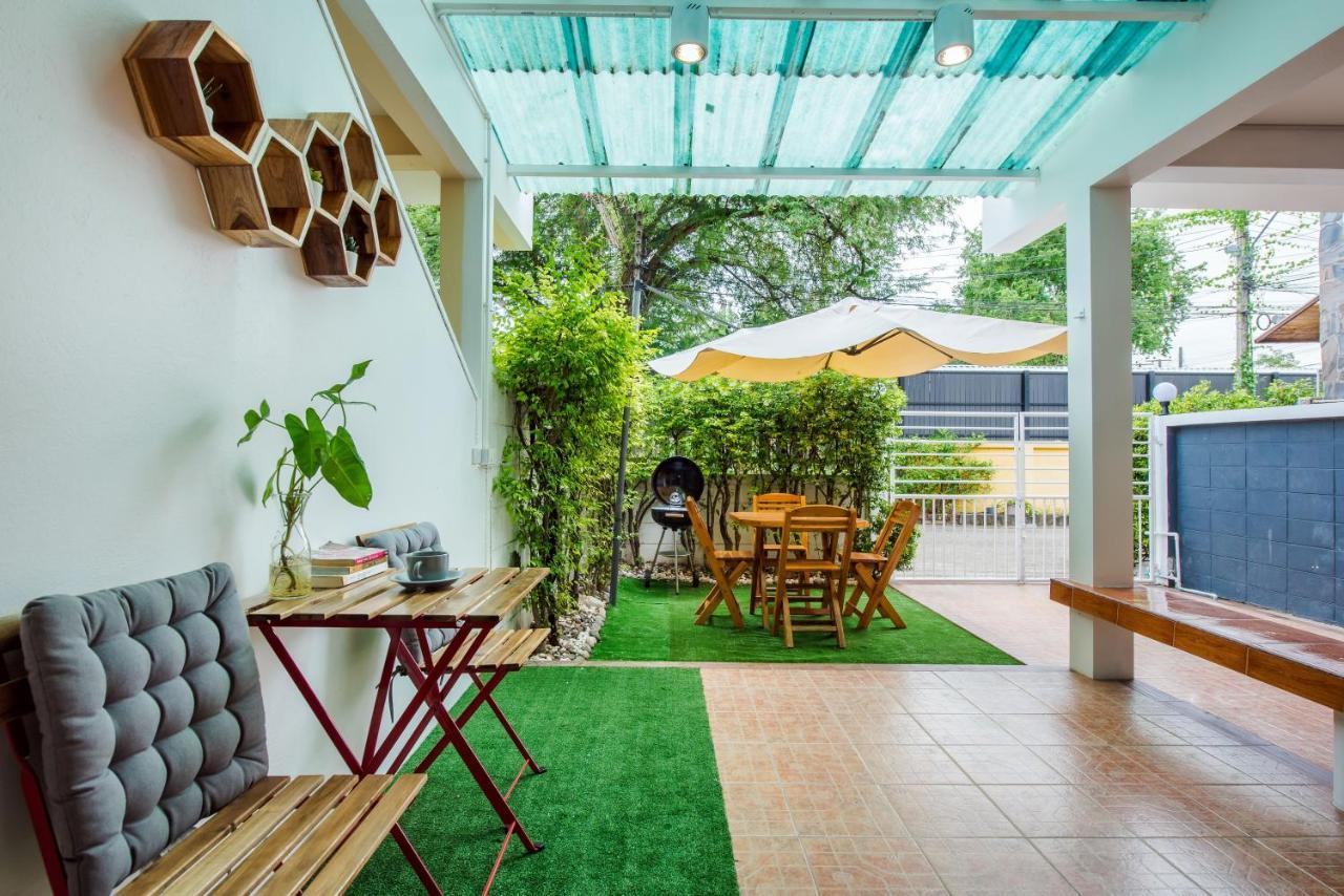White Beach House Hua Hin 20 Second To The Beach Exterior foto