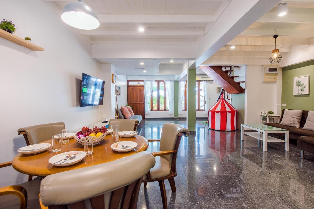 White Beach House Hua Hin 20 Second To The Beach Exterior foto