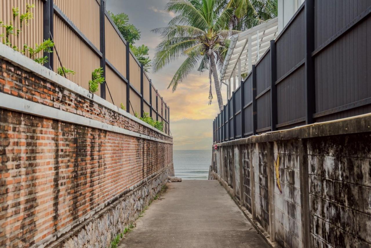 White Beach House Hua Hin 20 Second To The Beach Exterior foto
